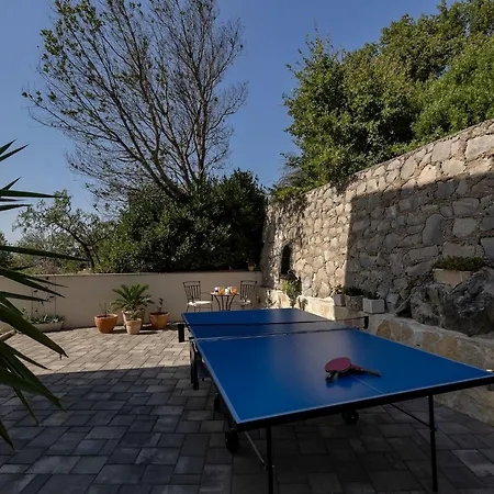 Inmitten Der In Ruhiger Lage By Interhome *